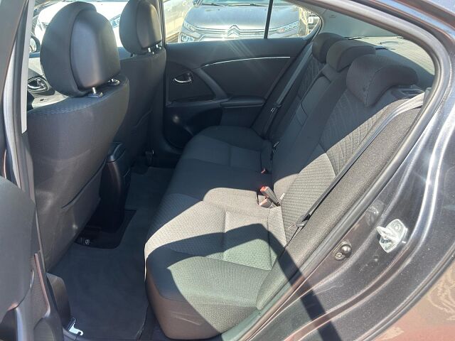 TOYOTA AVENSIS 2.2 D4D AUTO SPANISH LHD IN SPAIN 80000 MILES SUPERB 2009